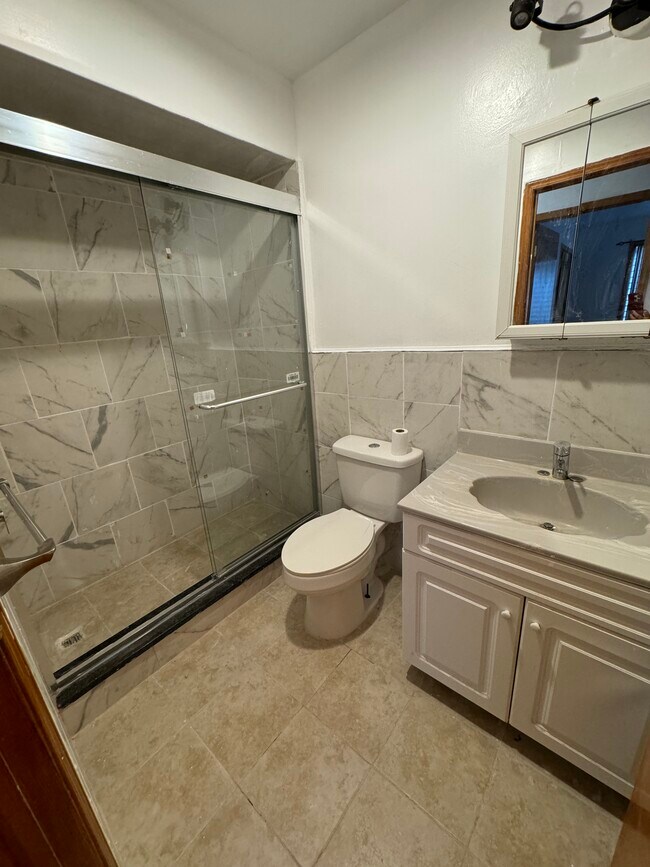 Building Photo - 70 Van Buren St