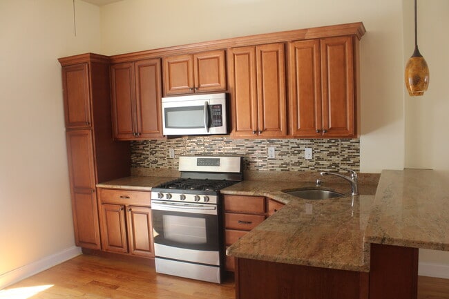 Kitchen - 910 S 21st St