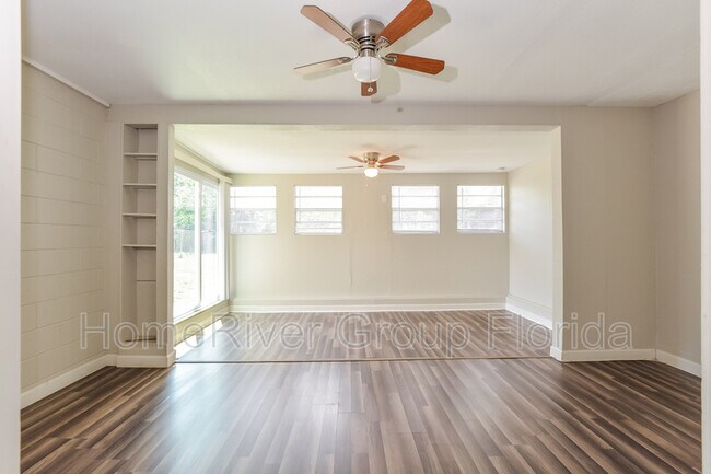 Building Photo - 4302 Meadowbrook Ave