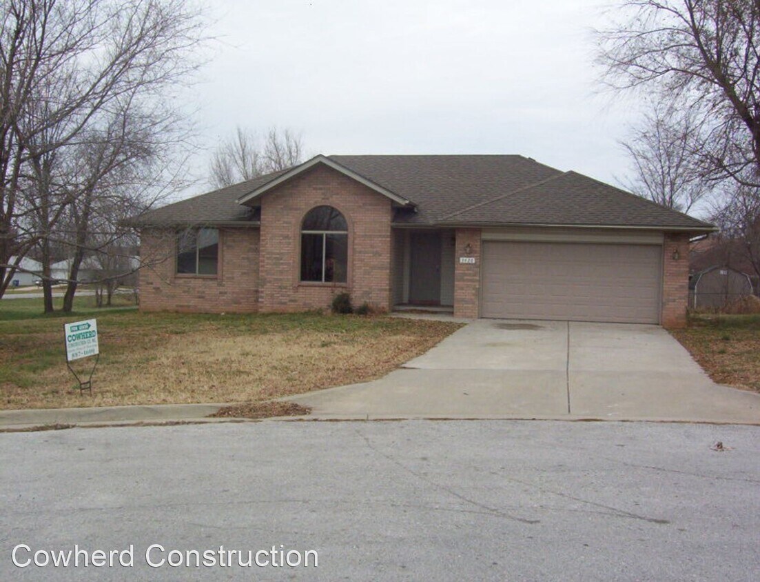 3 br, 2 bath House 3426 S Leawood House Rental in Springfield, MO