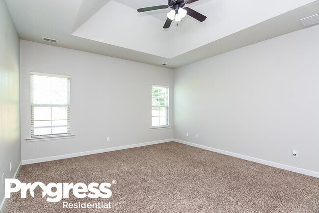 Building Photo - 2674 Champion Hills Dr