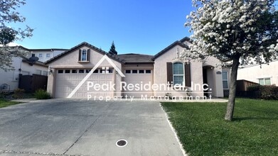 Building Photo - 1044 Sandwick Way