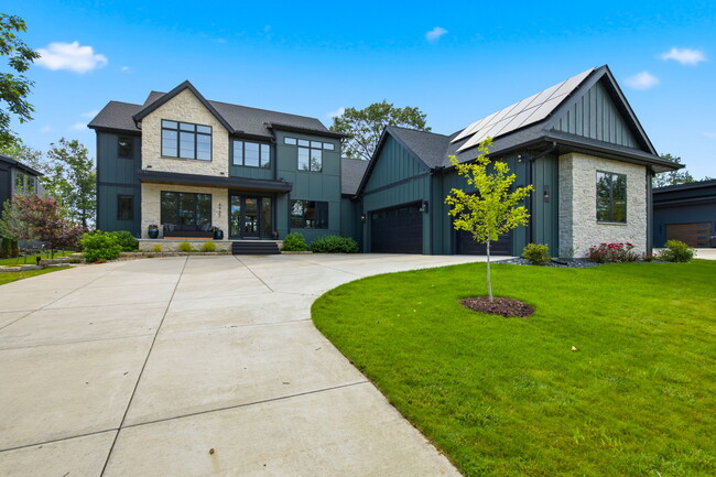 Building Photo - 4937 Championship Cir
