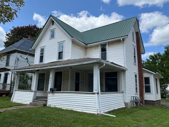 Building Photo - tb320