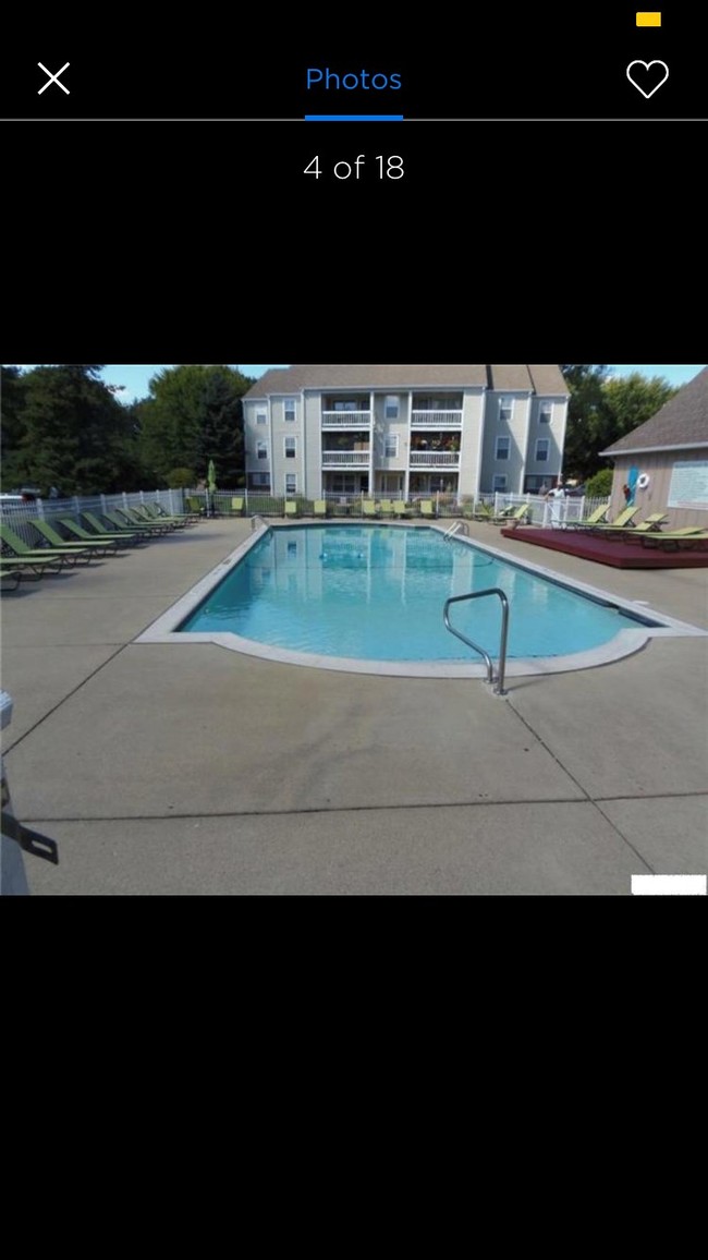 Building Photo - 409 W Highland Rd