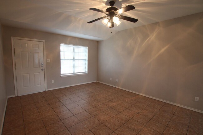 Foto del edificio - Coming Soon! 2 Bedroom Duplex in Lindale!