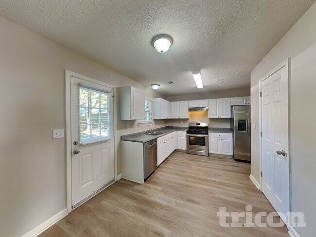 Foto del edificio - 2121 Serenity Dr NW