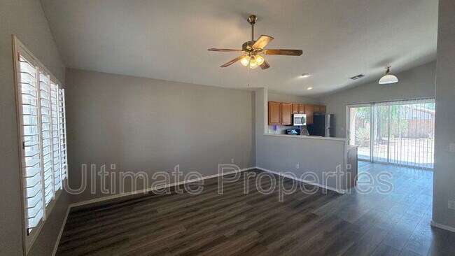 Foto del edificio - 15345 W Evans Dr