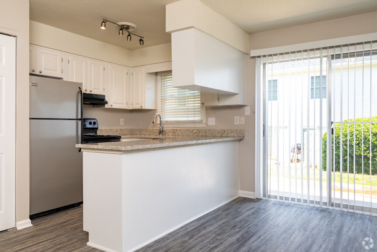 Williamsburg Manor Apartments 1248 Donaldson Dr Cary, NC