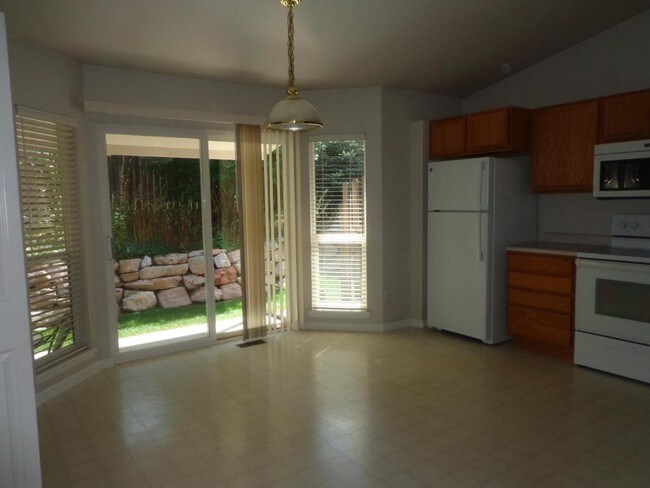 Foto del edificio - 6415 GILMORE GROVE