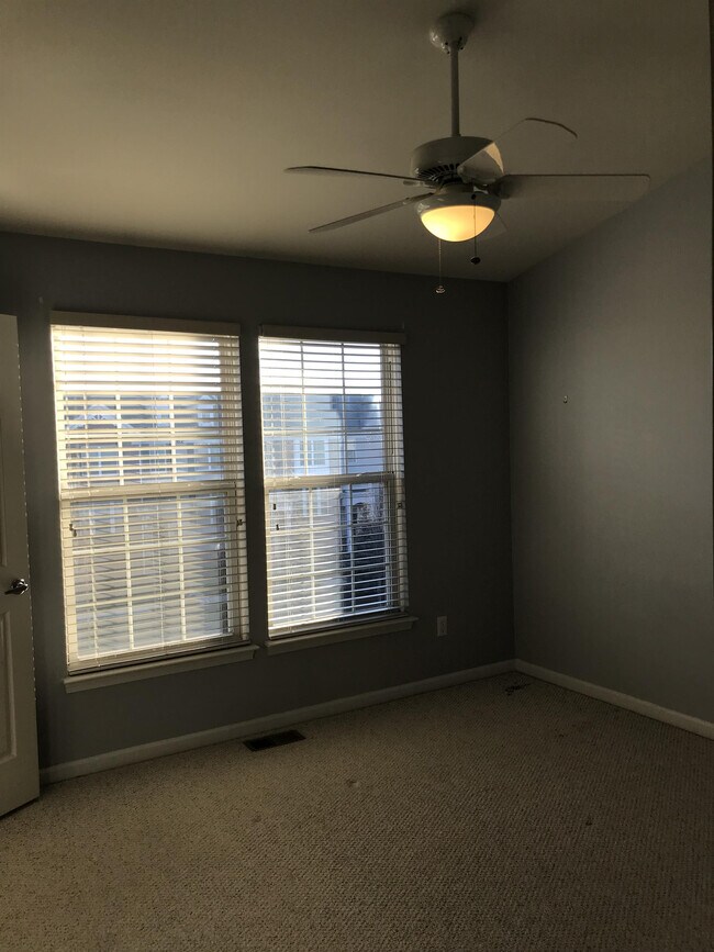 Foto del edificio - 44624 Gwinnett Loop