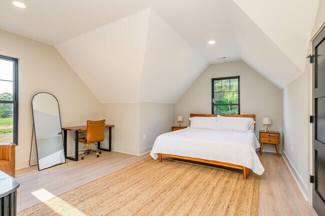 Foto del edificio - 336 Bridgewater Ln