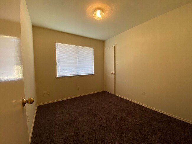 Foto del edificio - 1106 Greencroft St