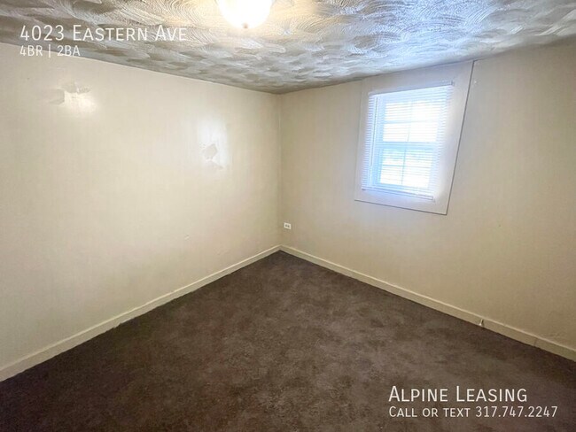Foto del edificio - 4 Bedroom just up the street from the new ...