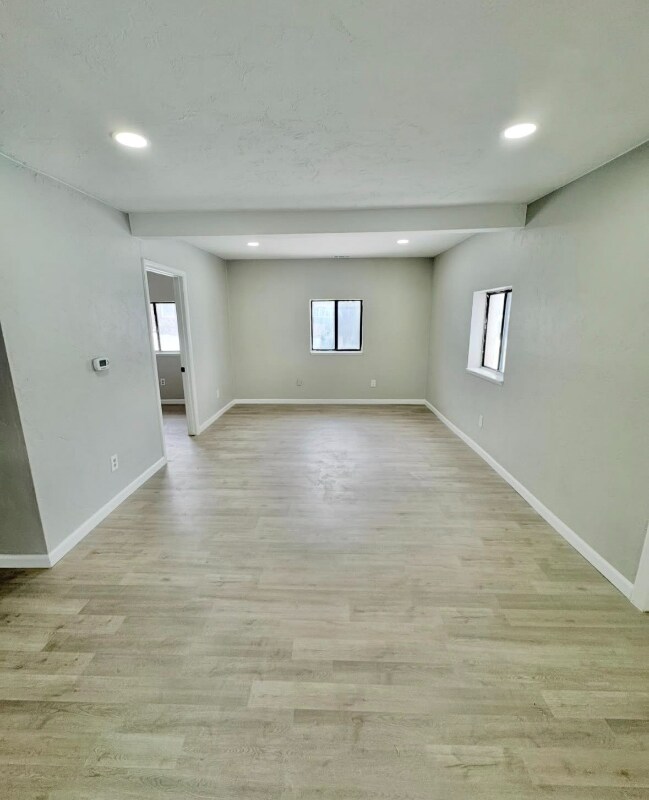 Building Photo - 404 N Walnut St