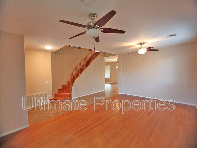 Building Photo - 16816 N 40th Dr