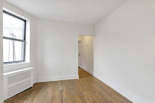 Foto del edificio - 414 W 49th St