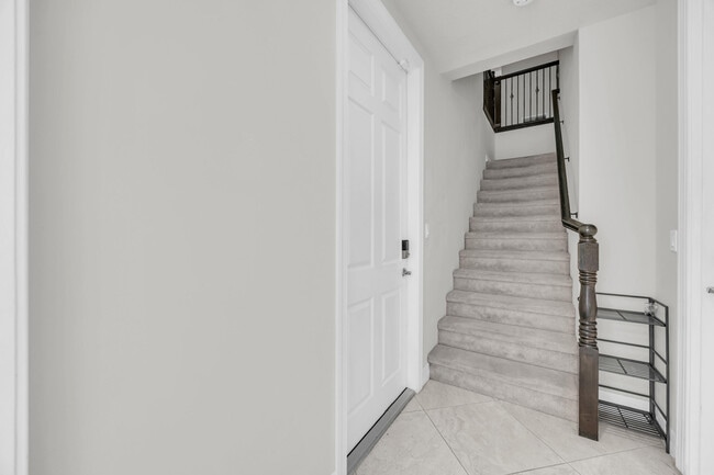 Foto del edificio - 1080 Community Dr