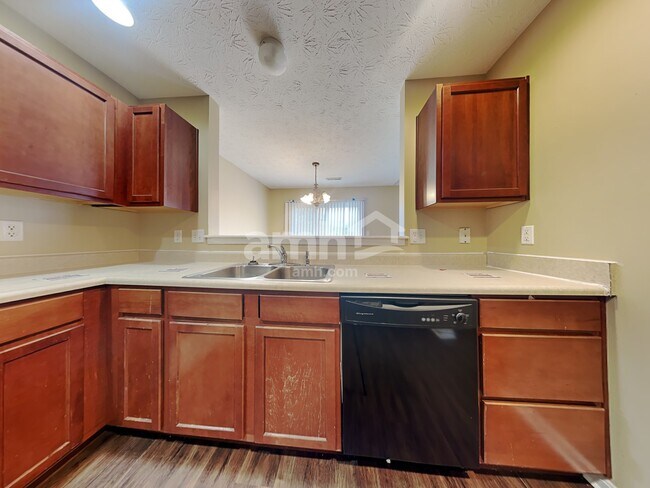 Foto del edificio - 1015 Meadowsweet Dr