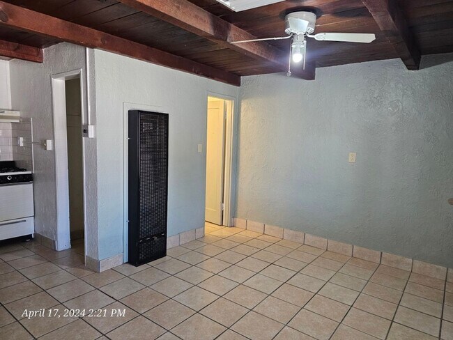 Foto del edificio - Cozy efficiency apartment