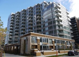 Building Photo - 626-814 14 Ave SW