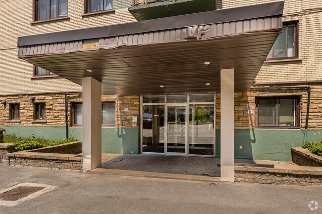 Building Photo - 2715 Pl De Darlington