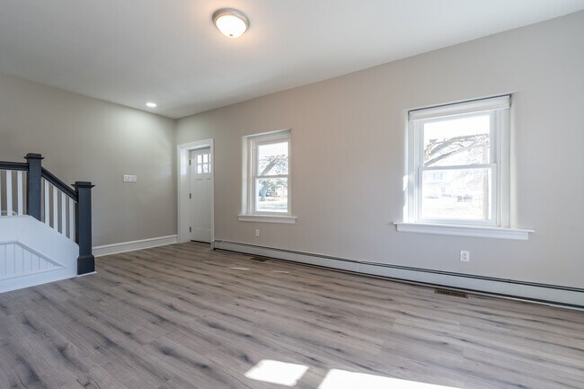 Foto del edificio - 235 Morwood Rd