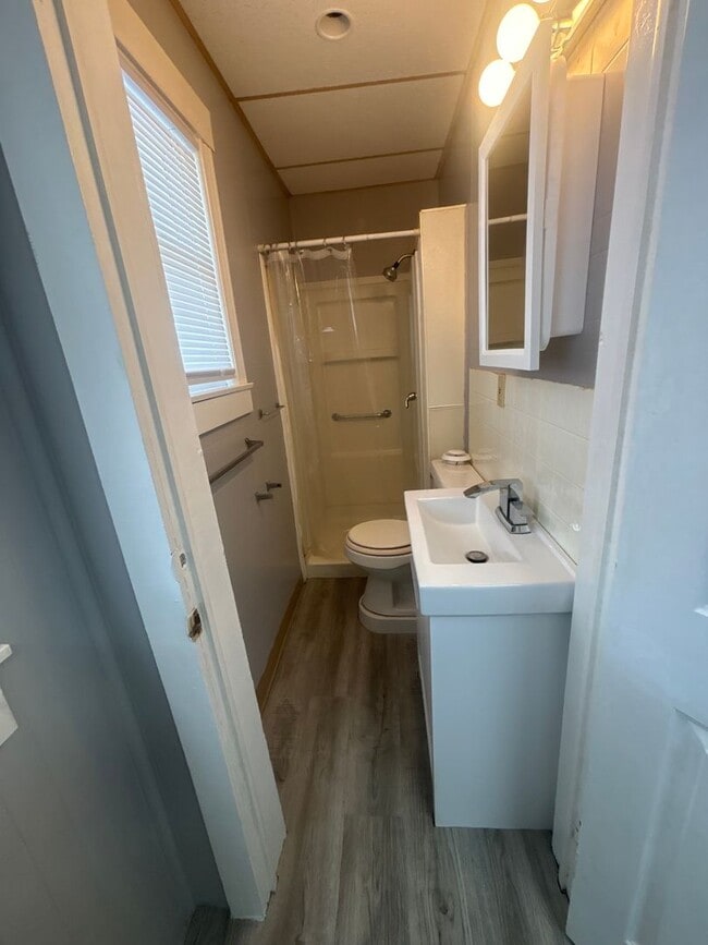 Building Photo - West North St