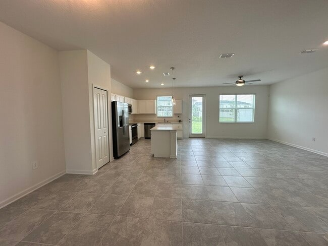 Building Photo - 299 Nine Iron Dr