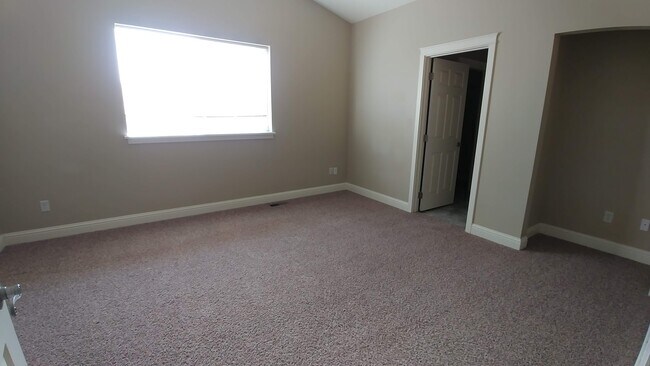 Foto del edificio - 552 SW State St