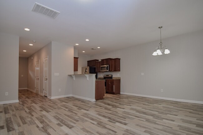 Foto del edificio - 162 Buchanan Cir