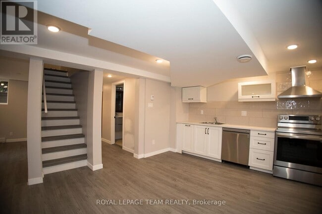 Building Photo - 2238 Miramichi St