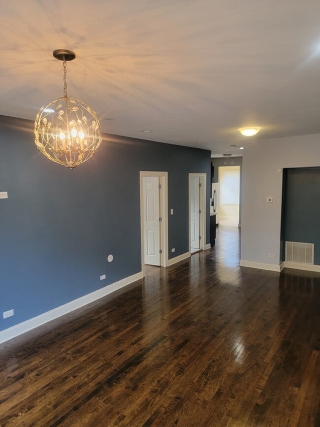 Foto del edificio - 4406 S Maplewood Ave