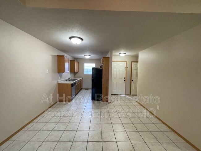 Building Photo - 3868 S Jonathan Ave