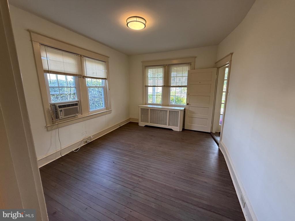 Foto principal - 305 W Wayne Ave