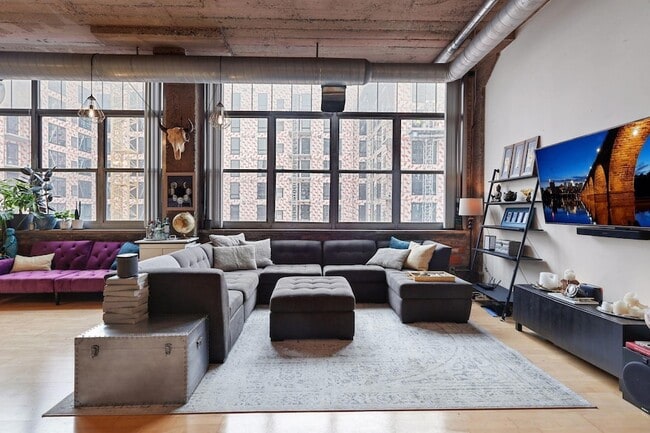 Building Photo - 521 S 7th St