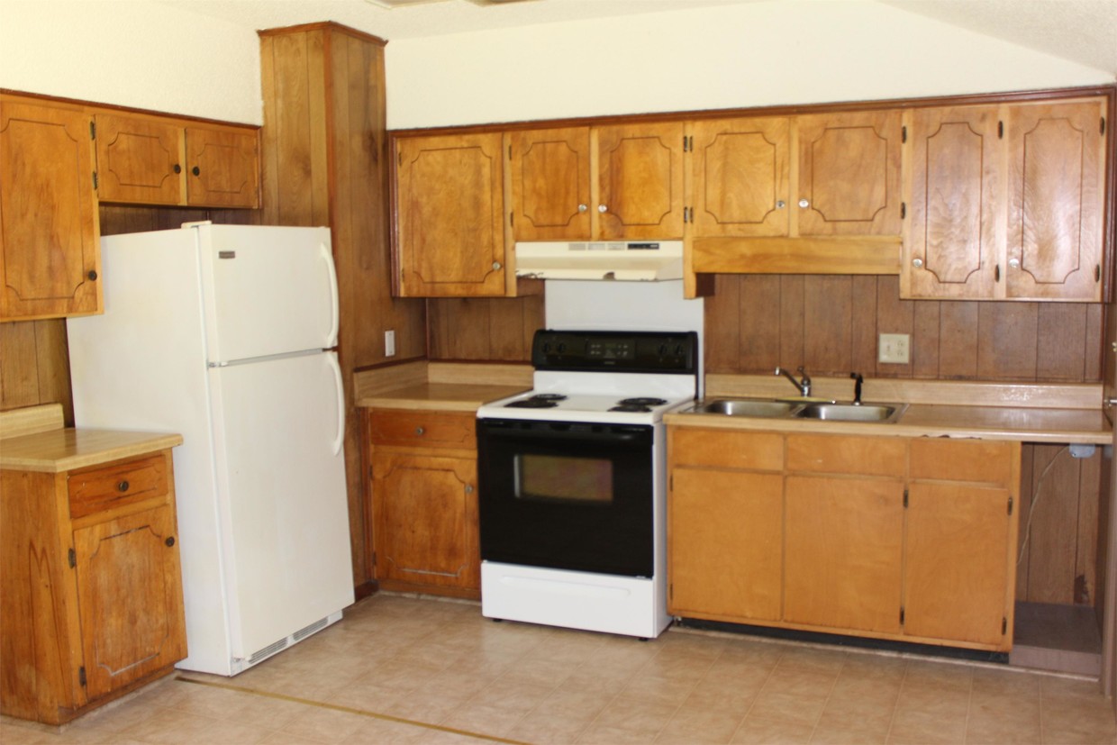 Primary Photo - 306 Elsom St