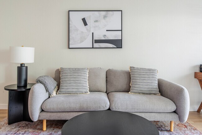 Foto del edificio - 2721 Midtown Ct