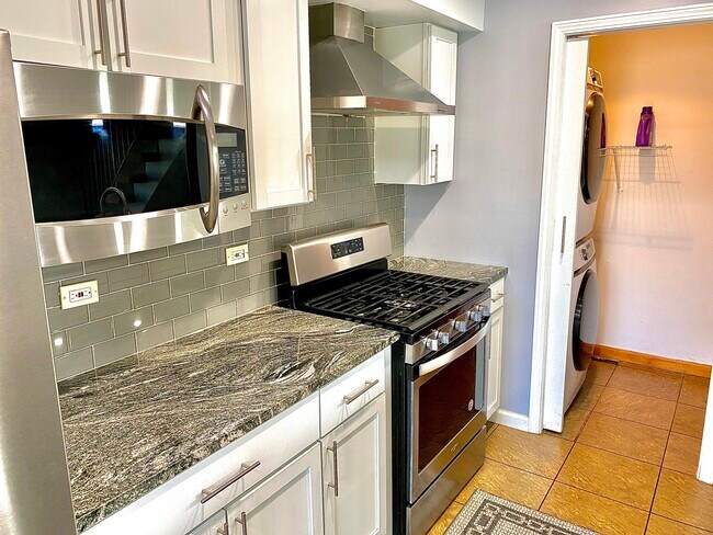 Foto del edificio - 1534 Cornell Cir