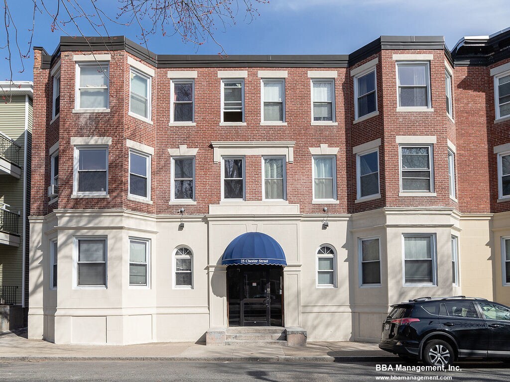 Primary Photo - 25 Chester St