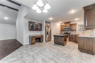 Building Photo - 1904 SW 18th St