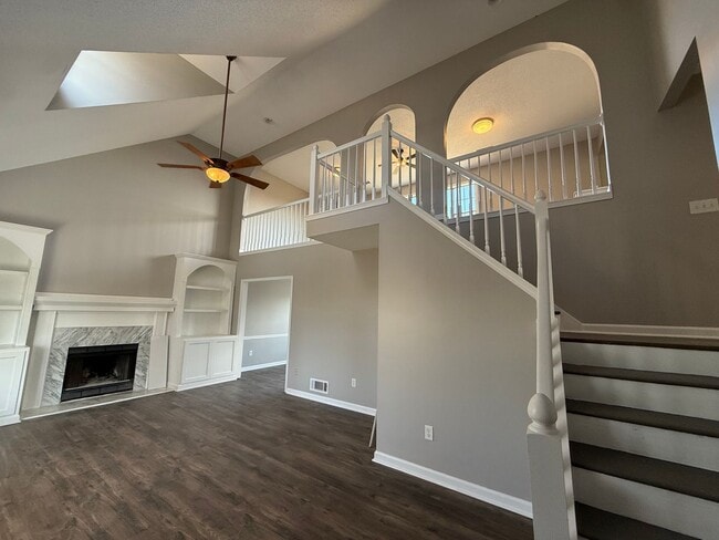 Building Photo - 4 Bedrooms, 3 Bathrooms with potential 5th Bedroom and Loft/Office in Euharlee!