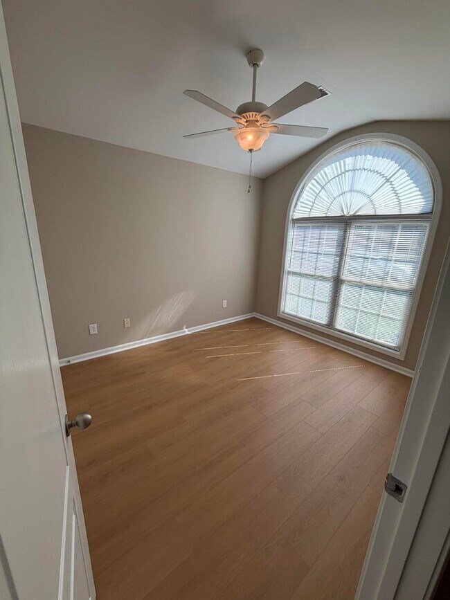 Building Photo - 3288 Sweet Clover Ln