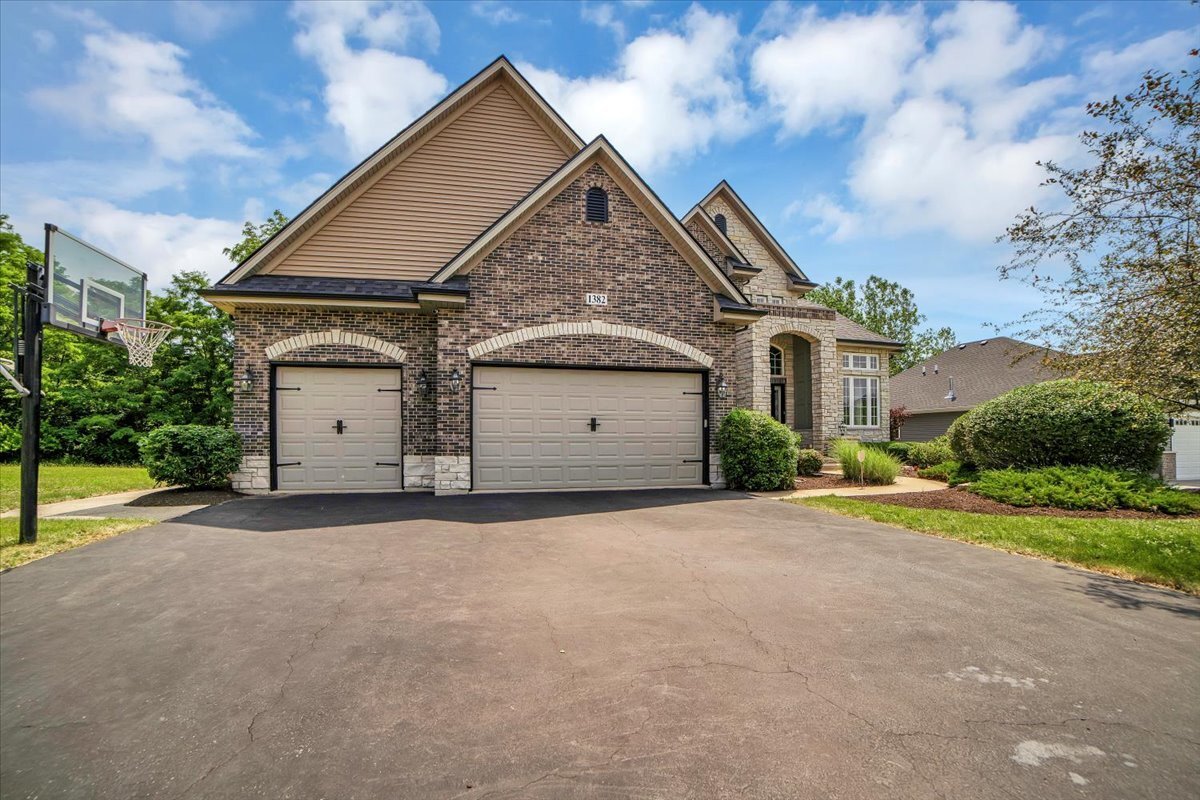 Foto principal - BEAUTIFUL Executive Rental Home in Wonderf...