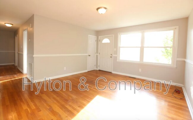 Building Photo - 2703 Boston St