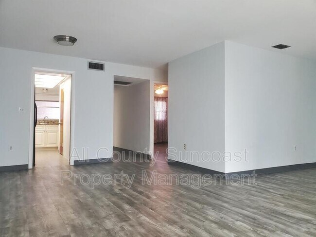 Foto del edificio - 5150 10th Ave N