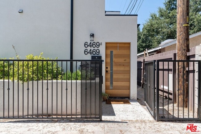 Foto del edificio - 6469 1/2 Calhoun Ave