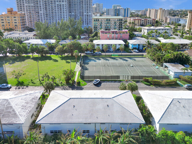 Building Photo - 3209 Colony Club Rd
