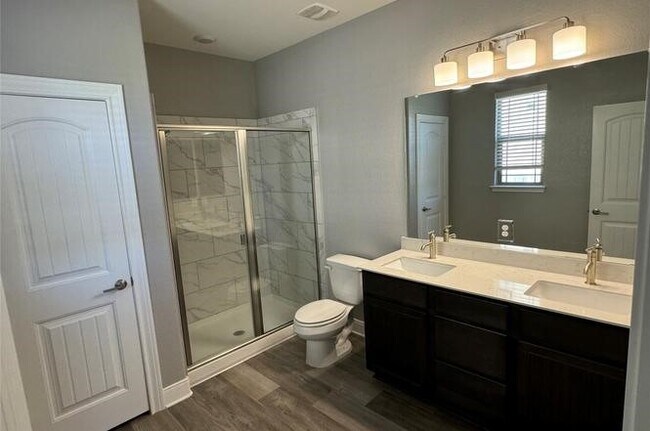 Foto del edificio - 199 Kennicott Dr