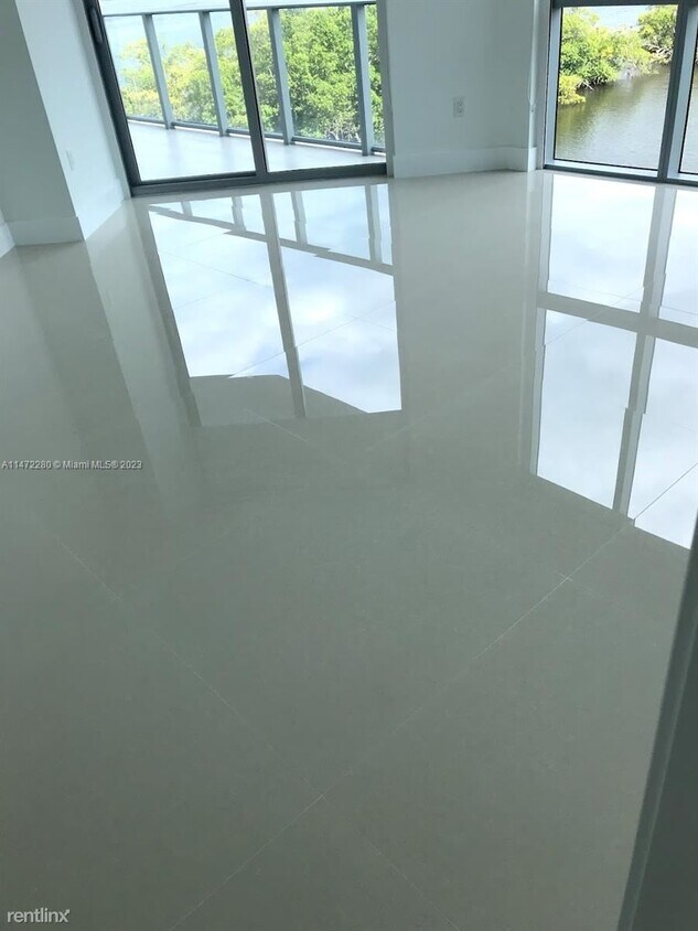 3 br, 3 bath Condo 17111 Biscayne Blvd U... Condo for Rent in North